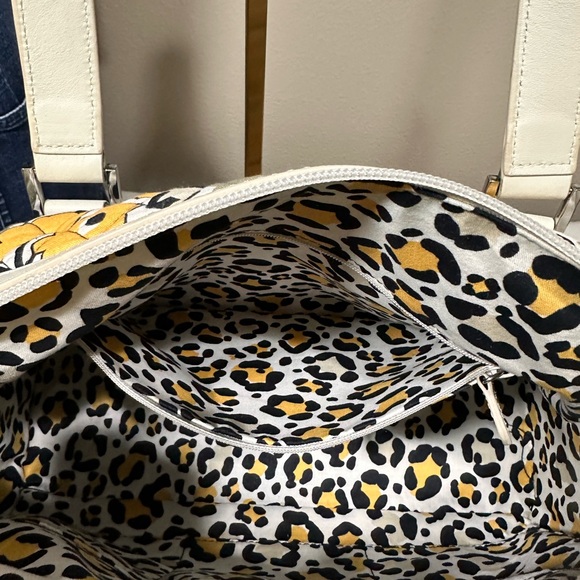 Vera Bradley Caroline Go Wild 2013 Retired Pattern with Leather Trim RARE - Picture 5 of 10